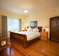 Nazaaray Beach House - Surfers Gold Coast