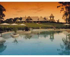 Mercure Lake Maquarie Raffertys Resort - Surfers Gold Coast 0
