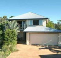 Apartment 2 Mullumbimbi Street Accommodation - Surfers Gold Coast