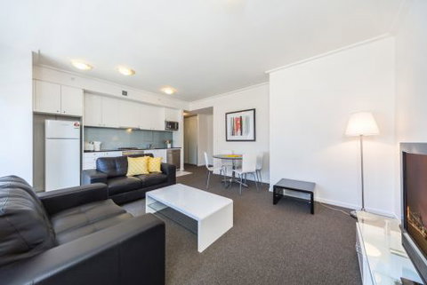 Astra Apartments Sydney CBD - Surfers Gold Coast 2