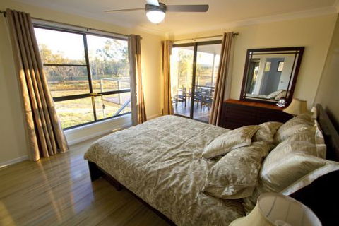 Stockton Rise Country Retreat - Surfers Gold Coast 1