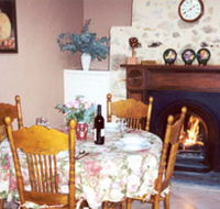 Burdett's Waratah Cottage - Surfers Gold Coast