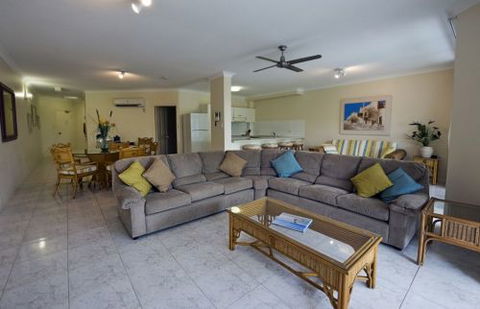 Costa Royale Trinity Beach  - Surfers Gold Coast 1