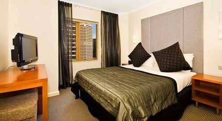 Apartments Plus - Surfers Gold Coast 1