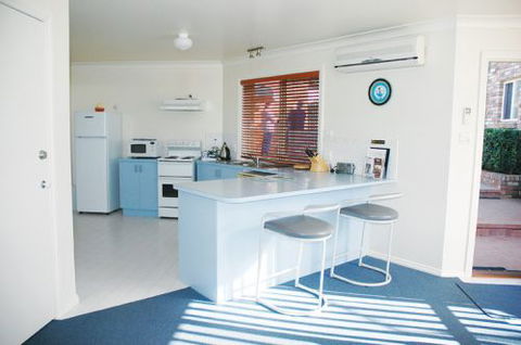 Captain's Quarters - Surfers Gold Coast 5