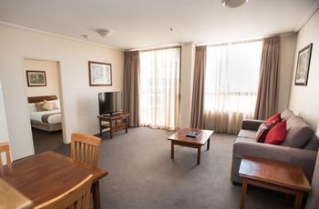 Waldorf Sydney Serviced Apartments - Surfers Gold Coast 11