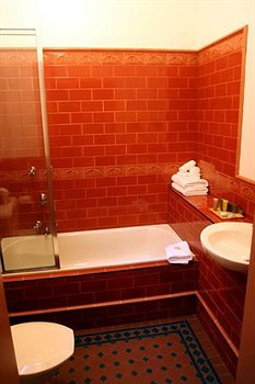 Yarra Valley Grand Hotel - Surfers Gold Coast 10