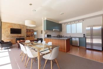 Yarra Valley Grand Hotel - Surfers Gold Coast 15