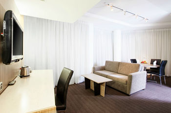 Metro Hotel Marlow Sydney Central - Surfers Gold Coast 18