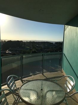 Waldorf The Entrance Serviced Apartments - Surfers Gold Coast 3