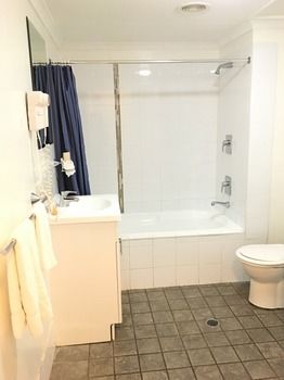 Waldorf The Entrance Serviced Apartments - Surfers Gold Coast 6