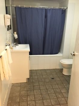 Waldorf The Entrance Serviced Apartments - Surfers Gold Coast 7