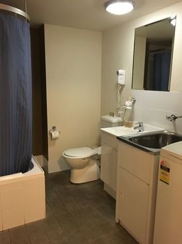 Waldorf The Entrance Serviced Apartments - Surfers Gold Coast 9