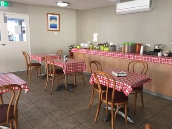 Waldorf The Entrance Serviced Apartments - Surfers Gold Coast 17