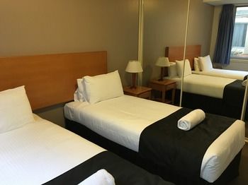 Waldorf The Entrance Serviced Apartments - Surfers Gold Coast 27