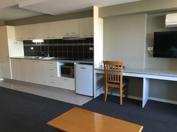 Waldorf The Entrance Serviced Apartments - Surfers Gold Coast 46