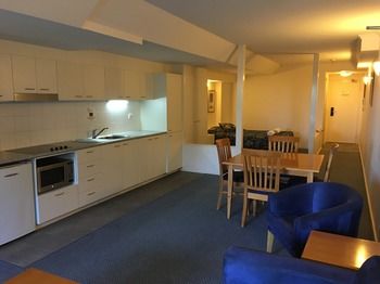 Waldorf The Entrance Serviced Apartments - Surfers Gold Coast 48