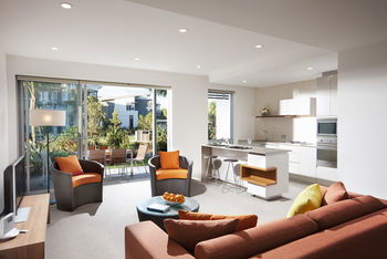 Pullman Magenta Shores Resort - Surfers Gold Coast 1
