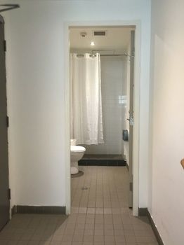 Base Sydney - Backpacker - Surfers Gold Coast 12