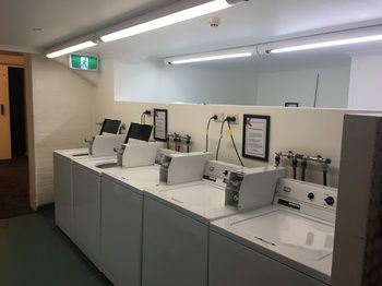Base Sydney - Backpacker - Surfers Gold Coast 34