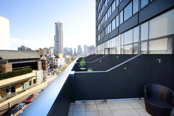 Larmont Sydney By Lancemore - Surfers Gold Coast 8