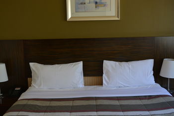 YTI Garden Hotel - Surfers Gold Coast 5