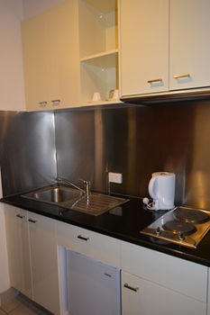YTI Garden Hotel - Surfers Gold Coast 9