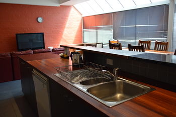 YTI Garden Hotel - Surfers Gold Coast 26