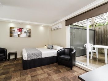 Parkville Place - Surfers Gold Coast 7