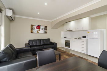 Parkville Place - Surfers Gold Coast 26