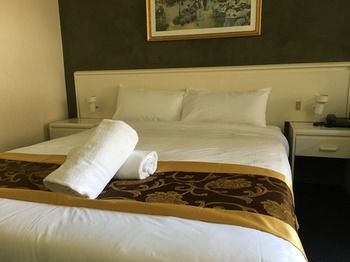 El Lago Waters Motel - Surfers Gold Coast 34