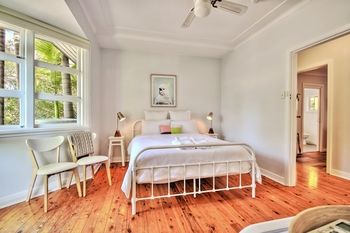 Dolphin Sands - Surfers Gold Coast 10