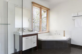 Yering Gorge Cottages By The Eastern Golf Club - Surfers Gold Coast 21