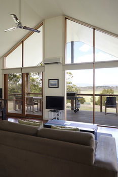 Yering Gorge Cottages By The Eastern Golf Club - Surfers Gold Coast 33