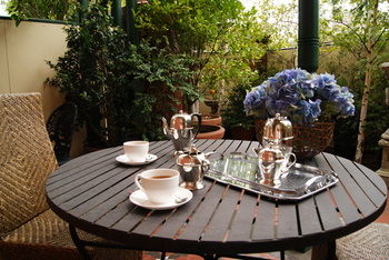 Andre's Mews Luxury Serviced Apartments - Surfers Gold Coast 8