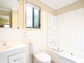 Gateway Lifestyle The Pines - Surfers Gold Coast 3
