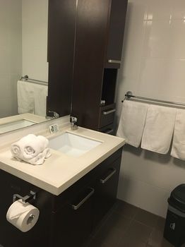 Checkers Resort & Conference Centre - Surfers Gold Coast 12