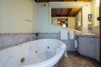 A Camelot Tower & Penthouse - Surfers Gold Coast 50