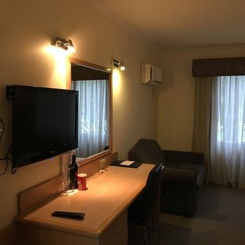 Eltham Gateway Hotel - Surfers Gold Coast 9