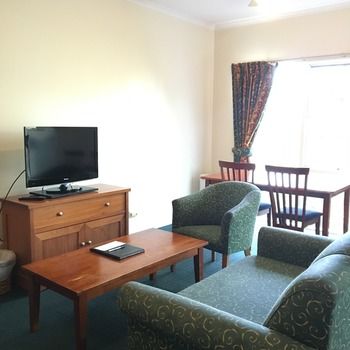 Eltham Gateway Hotel - Surfers Gold Coast 25