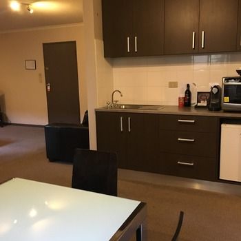 Eltham Gateway Hotel - Surfers Gold Coast 26