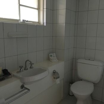 Eltham Gateway Hotel - Surfers Gold Coast 30