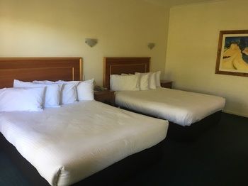 Eltham Gateway Hotel - Surfers Gold Coast 54