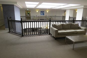 Waldorf Pennant Hills Apartment Hotel - Surfers Gold Coast 1