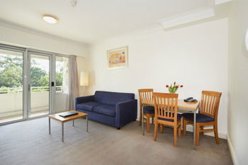 Waldorf Pennant Hills Apartment Hotel - Surfers Gold Coast 15