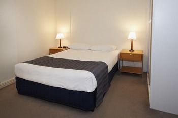 Waldorf Pennant Hills Apartment Hotel - Surfers Gold Coast 18