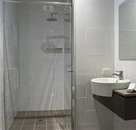 The Huskisson - Surfers Gold Coast
