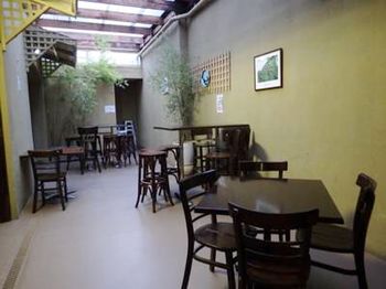 Naughtons Parkville Hotel - Surfers Gold Coast 3