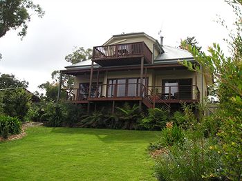 Valley Of The Waters B&B - Surfers Gold Coast 4