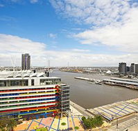 Astra Apartments - Docklands - Surfers Gold Coast